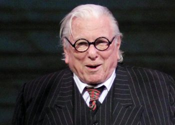 Τα νεότερα για την υγεία του Κώστα Βουτσά, για 8η μέρα στην εντατική – News.gr