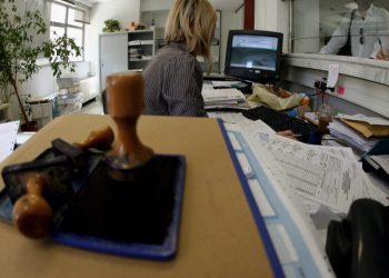 Ποια ζευγάρια θα πρέπει να χωρίσουν υποχρεωτικά για την Εφορία – News.gr