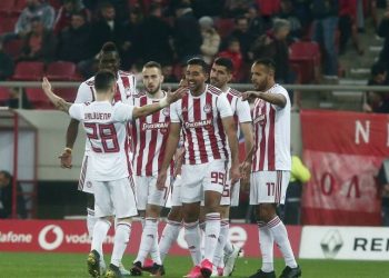 Ο Ολυμπιακός έριξε 4άρα στον Πανιώνιο και παρέμεινε στην κορυφή