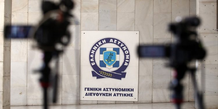 Στην ΓΑΔΑ εμφανίστηκε η μάρτυρας «Αικατερίνη Κελέση» – News.gr