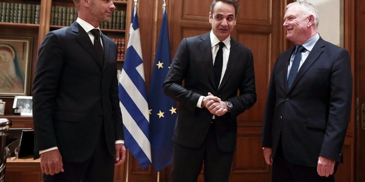 Τι προβλέπει το ποδοσφαιρικό μνημόνιο που υπέγραψε η κυβέρνηση – News.gr