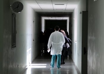 «Έσβησε» 5χρονο κοριτσάκι που νοσηλευόταν με πυρετό στη Λάρισα – News.gr