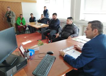 Δρομολογήθηκαν λύσεις για τους σταφιδοπαραγωγούς!
