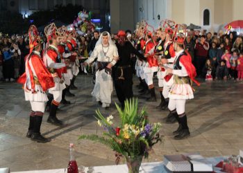 ΑΜΑΛΙΑΔΑ: Με επιτυχία οι καρναβαλικές εκδηλώσεις με βλάχικο γάμο και Μωμόγερους (φωτος)