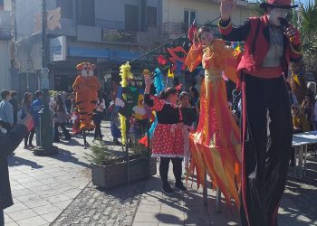 ΑΜΑΛΙΑΔΑ: Γέμισε με εκατοντάδες παιδικά χαμόγελα η πλατεία Αγ. Αθανασίου στη Μαγική Καρναβαλούπολη