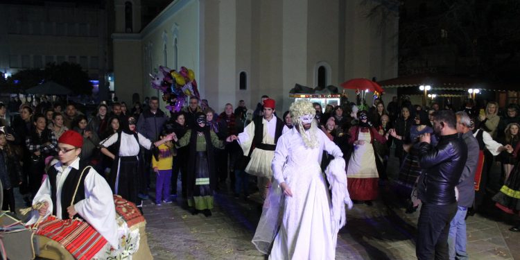 ΔΗΜΟΣ ΗΛΙΔΑΣ: Εντυπωσιακό ξεκίνημα για το Καρναβάλι της Αμαλιάδας (φωτος)