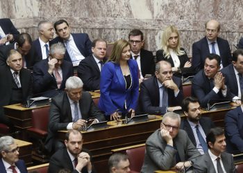 ΔΙΟΝΥΣΙΑ ΑΥΓΕΡΙΝΟΠΟΥΛΟΥ: : Επικοινωνία με Κοντοζαμάνη για την Παθολογική Κλινική του Νοσοκομείου Πύργου