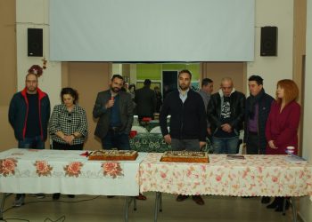 ΚΟΙΝΟΤΗΤΑ ΠΥΡΓΟΥ: Πίτα με μηνύματα (φωτος)