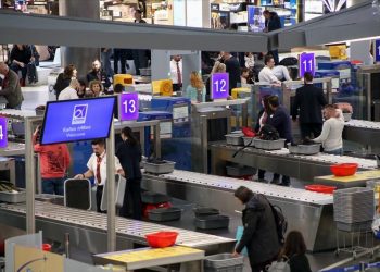 Επιστρέφουν σταδιακά οι Έλληνες μαθητές από την Ιταλία