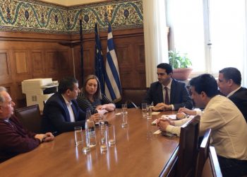 ΜΙΧΑΛΗΣ ΚΑΤΡΙΝΗΣ: Συνάντηση με τους εκπροσώπους των δανειοληπτών στη Βουλή