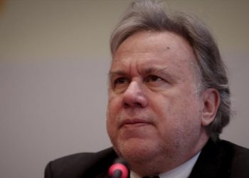 Στο νοσοκομείο ο Γ. Κατρούγκαλος - Τραυματίστηκε στη μέση