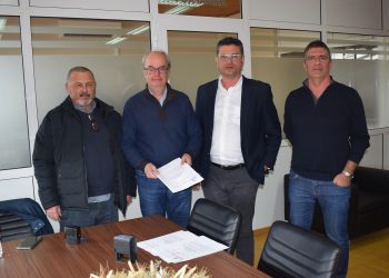 ΔΗΜΟΣ ΑΝΔΡΑΒΙΔΑΣ – ΚΥΛΛΗΝΗΣ: Έπεσαν οι υπογραφές για έργα ασφαλτόστρωσης