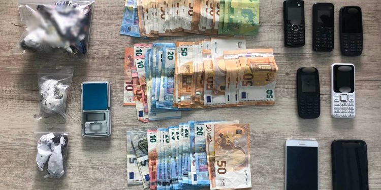 Εξαρθρώθηκε εγκληματική οργάνωση που διακινούσε ναρκωτικά στην Αχαΐα