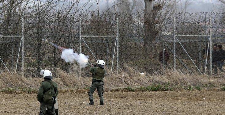 Κομισιόν για προσφυγικό: Προστασία των συνόρων της ΕΕ, σεβασμός των θεμελιωδών δικαιωμάτων