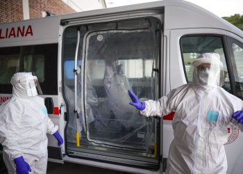 Πέντε νέα κρούσματα – Κρίσιμη η κατάσταση του 66χρονου στην Πάτρα – News.gr