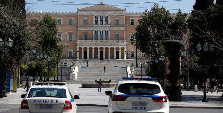 Σε ισχύ η απαγόρευση συναθροίσεων άνω των 10 ατόμων λόγω κορονοϊού - Πότε βγαίνουμε από το σπίτι