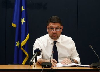 Κλειστές το Σάββατο οι λαϊκές αγορές – Αυστηρές προειδοποιήσεις Χαρδαλιά – News.gr