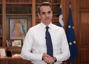 Είμαστε σε πόλεμο με έναν αόρατο εχθρό – News.gr