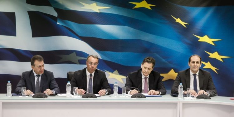 Αναστολή πληρωμής ΦΠΑ, οφειλών και δόσεων στην Εφορία για 4 μήνες – News.gr