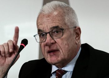 Θετικός στον κοροναϊό ο Γιάννης Πρετεντέρης – News.gr