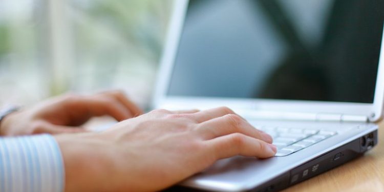 Πώς να προστατεύσετε τα δεδομένα σας όταν δουλεύετε από το σπίτι – News.gr