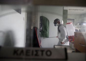 Προβληματισμός μετά τα τέσσερα αγνώστου προέλευσης κρούσματα – News.gr