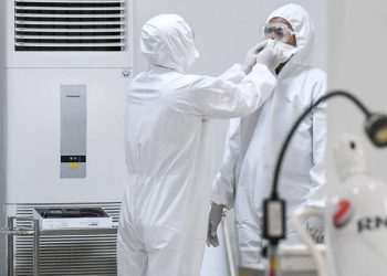 Βρέφος 7,5 μηνών στη Ρόδο θετικό στον κορονοϊό