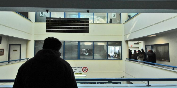 Τι προβλέπεται για τις άδειες ειδικού σκοπού και το μειωμένο ωράριο λόγω κοροναϊού