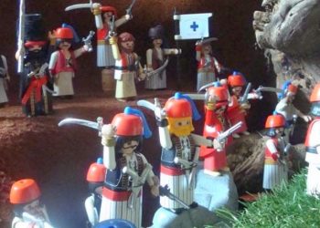 Ο καλλιτέχνης που “ζωντανεύει” με τα playmobil το 1821(φωτος)