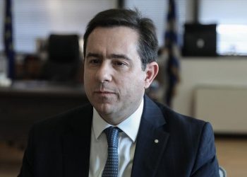 Ν.Μηταράκης: Κλειστό κέντρο υποδοχής μεταναστών στις Σέρρες