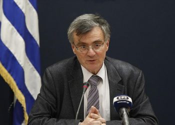 Σ. Τσιόδρας: 13 οι νεκροί από κορωνοϊό - Άλλα 35 επιβεβαιωμένα νέα κρούσματα, συνολικά 530