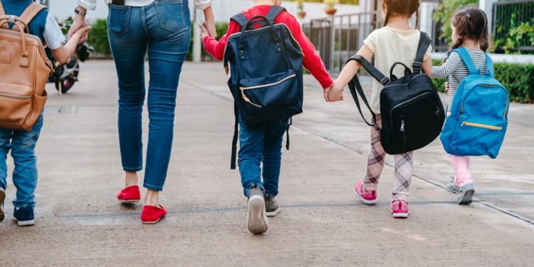 Άδεια έως και 15 ημέρες στους γονείς των μαθητών λόγω του κοροναϊού – News.gr