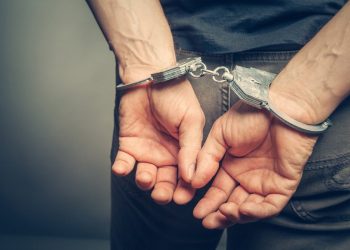 Συνέλαβαν ιδιοκτήτη φροντιστηρίου γιατί δεν τήρησε τα προληπτικά μέτρα – News.gr