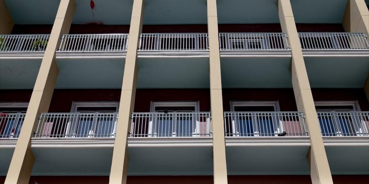 ΥΠΕΣ: Εντολή προς δημάρχους για αυστηρή εφαρμογή του κλεισίματος των ΚΑΠΗ