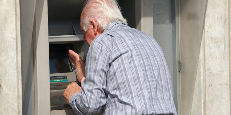 Πότε θα καταβληθούν οι συντάξεις Μαΐου – News.gr