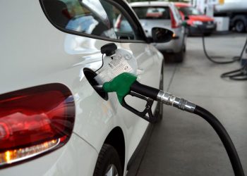Απίστευτο περιστατικό σε πρατήριο καυσίμων στον Πύργο (βίντεο)