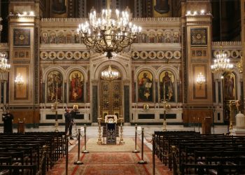 Κεκλεισμένων των θυρών οι λειτουργίες τη Μεγάλη Εβδομάδα και το Πάσχα – News.gr