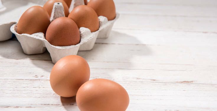 «Βάφτισαν» ελληνικά 324.000 αυγά που εισήγαγαν από τη Βουλγαρία