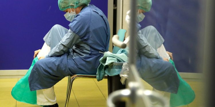 Συναγερμός για 15χρονο στην Πάτρα με ύποπτα συμπτώματα – News.gr