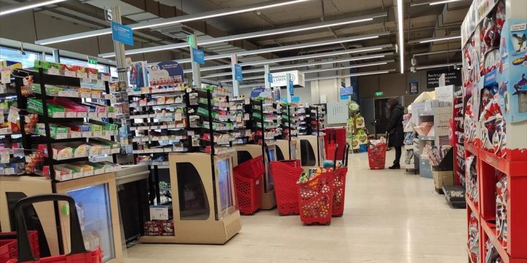 Πώς θα λειτουργήσουν τα καταστήματα και τα σούπερ μάρκετ σήμερα Μ. Παρασκευή