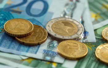 Υπ. Εργασίας: Στις 60.000 οι αιτήσεις εργαζομένων για την αποζημίωση των 800 ευρώ