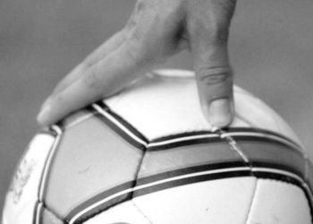 Έφυγε από τη ζωή παλαίμαχος ποδοσφαιριστής από τη Λαμία νικημένος από τον καρκίνο