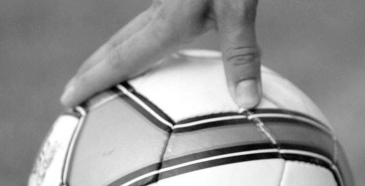 Έφυγε από τη ζωή παλαίμαχος ποδοσφαιριστής από τη Λαμία νικημένος από τον καρκίνο