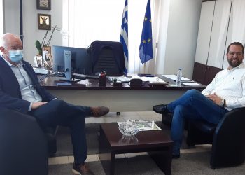 Στον Περιφερειάρχη, Νεκτάριο Φαρμάκη, ο πρώην Πρωθυπουργός και βουλευτής Αχαΐας, Γιώργος Παπανδρέου