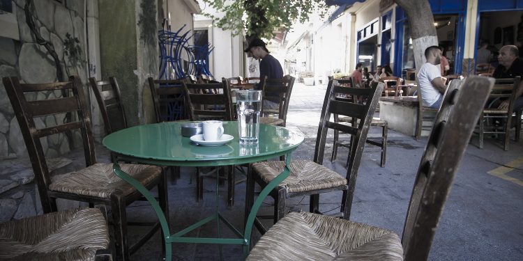 Ανακοινώνονται μέτρα για επιχειρήσεις και νοικοκυριά: Μειώσεις φόρων, περισσότερες δόσεις και «ανάσα» στην εστίαση