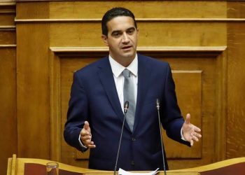 ΜΙΧΑΛΗΣ ΚΑΤΡΙΝΗΣ: “Η κυβέρνηση έχει επιλέξει το ρόλο του ‘τροχονόμου’ στις τραπεζικές χρεώσεις και οι πολίτες πληρώνουν”