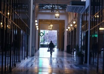 Αποζημίωση ειδικού σκοπού: Πώς θα την εισπράξουν επιχειρήσεις και εργαζόμενοι τον Μάιο