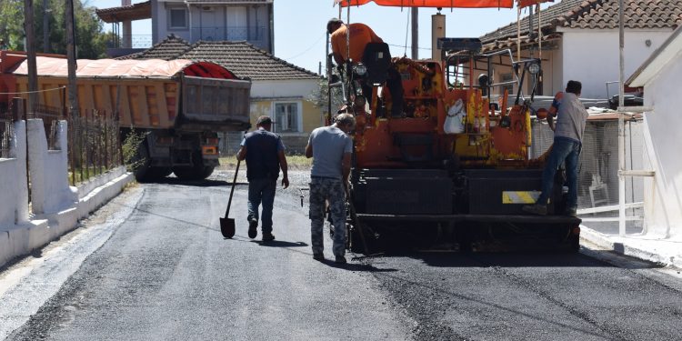 Εντατικοποίηση των έργων ασφαλτόστρωσης