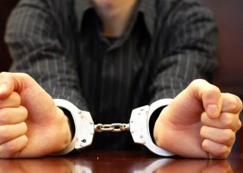 Σύλληψη για παραβίαση μέτρων για την πρόληψη ασθενειών