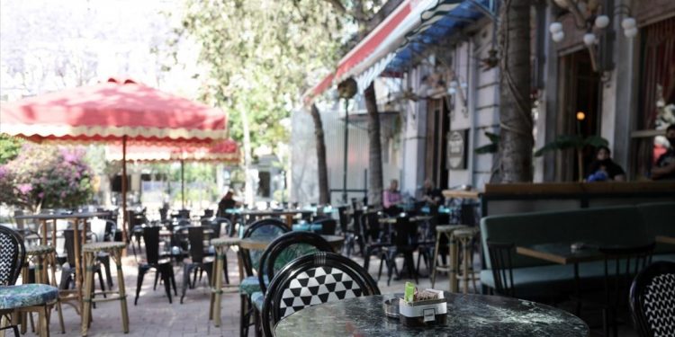 Επανεκκίνηση της εστίασης με συγκρατημένη αισιοδοξία